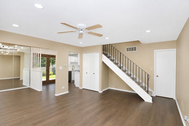 1796 Queensbury Circle, Hoffman Estates, IL 60169