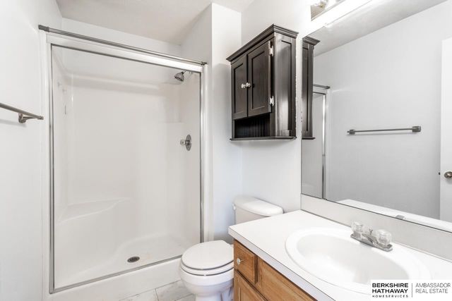 1106 Marshall Circle, Papillion, NE 68046