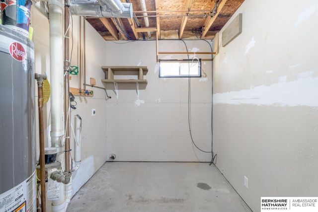 1106 Marshall Circle, Papillion, NE 68046