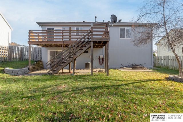 1106 Marshall Circle, Papillion, NE 68046