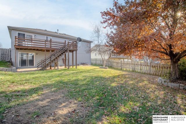 1106 Marshall Circle, Papillion, NE 68046