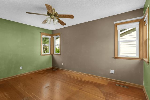 2840 Kentucky Avenue S, Saint Louis Park, MN 55426