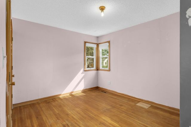 2840 Kentucky Avenue S, Saint Louis Park, MN 55426