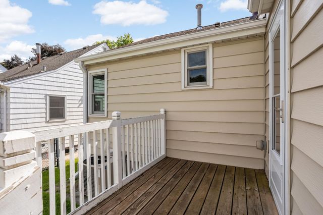 2840 Kentucky Avenue S, Saint Louis Park, MN 55426
