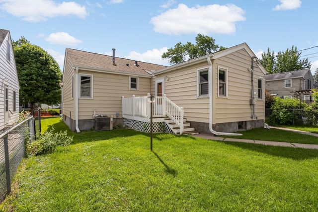 2840 Kentucky Avenue S, Saint Louis Park, MN 55426