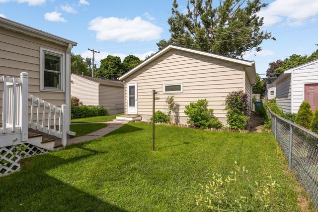2840 Kentucky Avenue S, Saint Louis Park, MN 55426