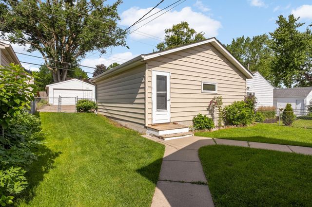 2840 Kentucky Avenue S, Saint Louis Park, MN 55426