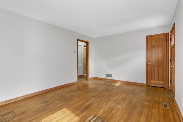 2840 Kentucky Avenue S, Saint Louis Park, MN 55426