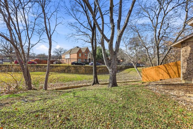 1611 Willow Lane, Euless, TX 76039