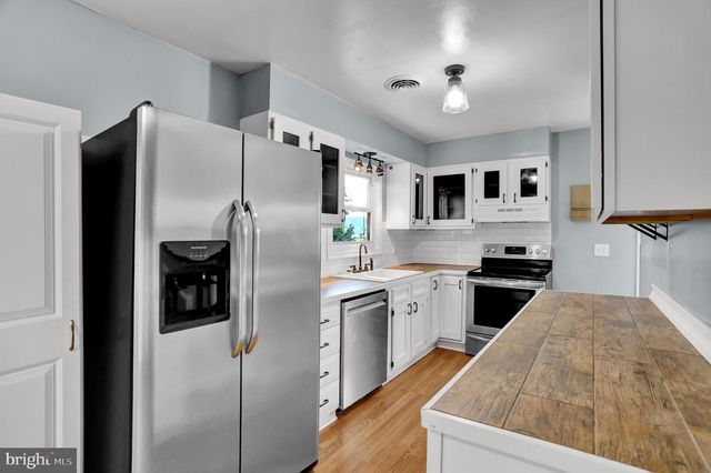 138 ELEANOR DR, Marietta, PA 17547