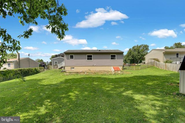 138 ELEANOR DR, Marietta, PA 17547