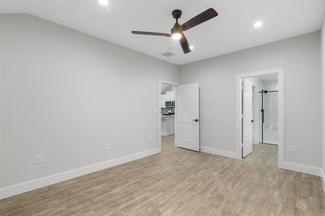 13018 Walden Road A, Montgomery, TX 77356