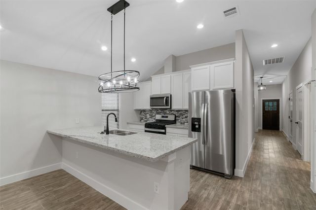 13018 Walden Road A, Montgomery, TX 77356