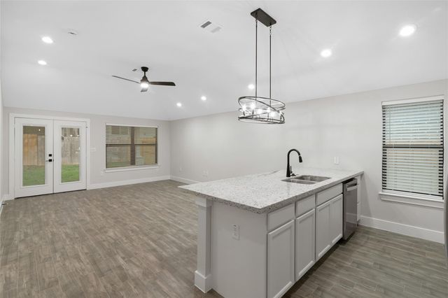 13018 Walden Road A, Montgomery, TX 77356