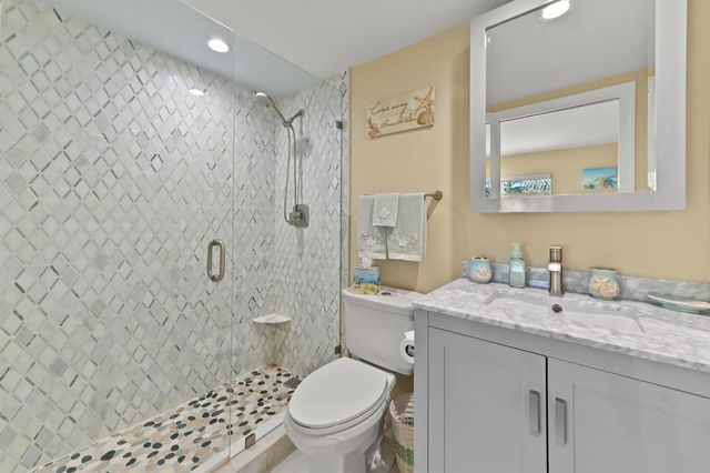 2550 Presidential Way 301, West Palm Beach, FL 33401