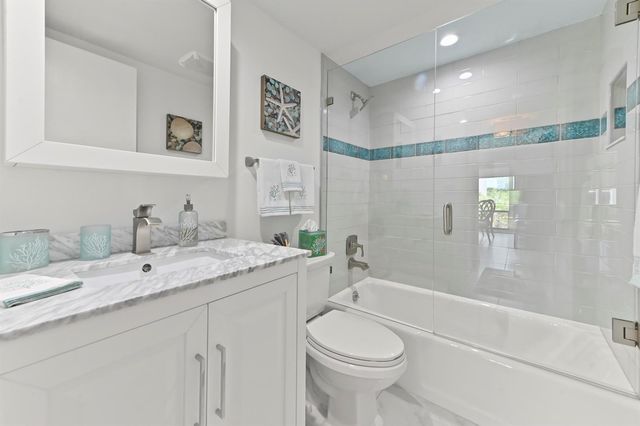 2550 Presidential Way 301, West Palm Beach, FL 33401