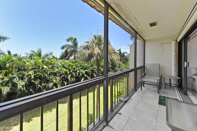 2550 Presidential Way 301, West Palm Beach, FL 33401