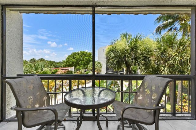 2550 Presidential Way 301, West Palm Beach, FL 33401
