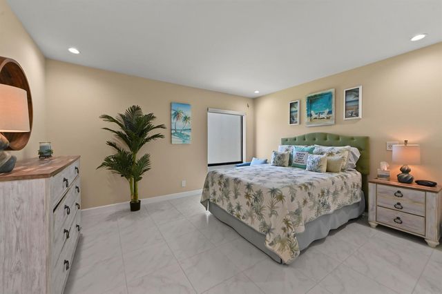 2550 Presidential Way 301, West Palm Beach, FL 33401