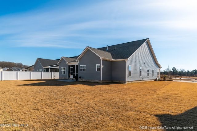 2585 Elis Drive, Winterville, NC 28590