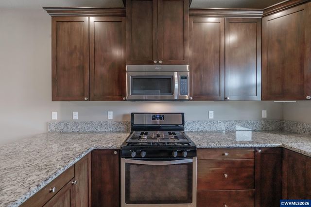 1242 N Lydia Av, Keizer, OR 97303