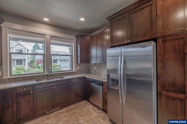 1242 N Lydia Av, Keizer, OR 97303