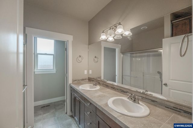 1242 N Lydia Av, Keizer, OR 97303