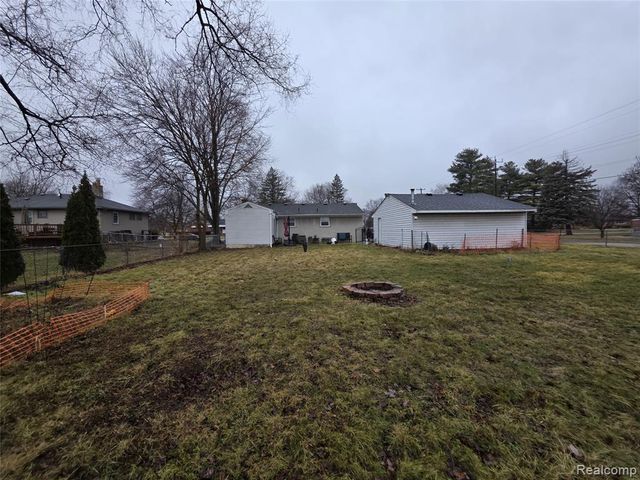 1842 Lathers Street, Garden City, MI 48135