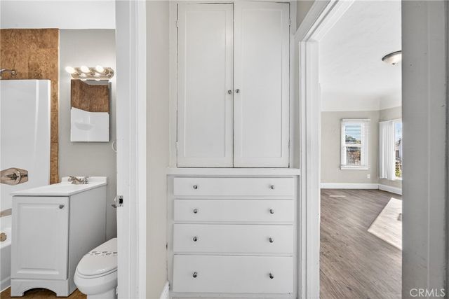 1905 E Palmer, Compton, CA 90221