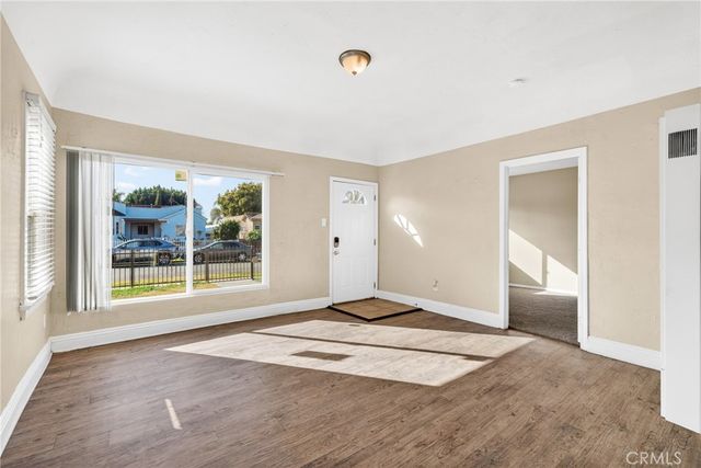 1905 E Palmer, Compton, CA 90221