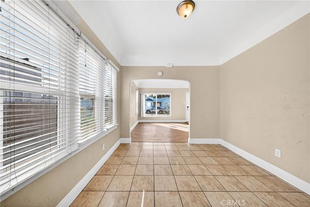 1905 E Palmer, Compton, CA 90221