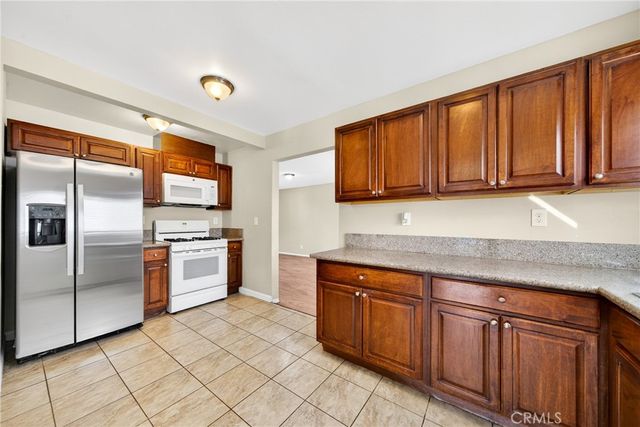 1905 E Palmer, Compton, CA 90221