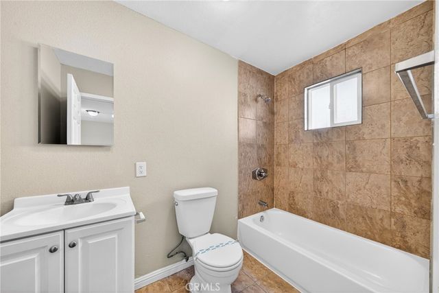 1905 E Palmer, Compton, CA 90221