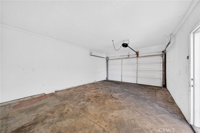 1905 E Palmer, Compton, CA 90221