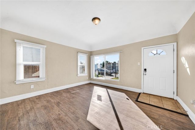 1905 E Palmer, Compton, CA 90221