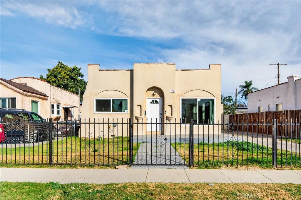 1905 E Palmer, Compton, CA 90221