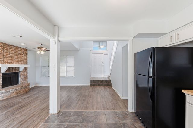 1885 Cliff View Drive, Lewisville, TX 75077