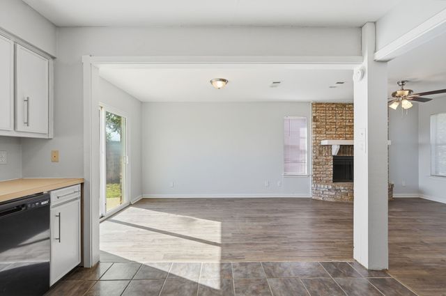 1885 Cliff View Drive, Lewisville, TX 75077