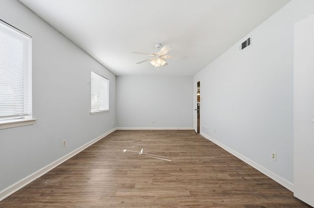 1885 Cliff View Drive, Lewisville, TX 75077