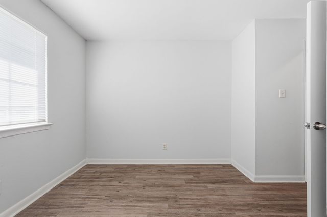 1885 Cliff View Drive, Lewisville, TX 75077