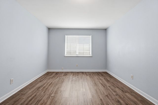 1885 Cliff View Drive, Lewisville, TX 75077