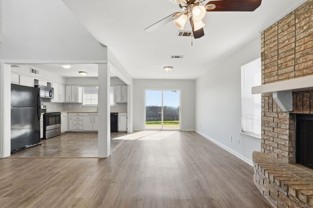 1885 Cliff View Drive, Lewisville, TX 75077