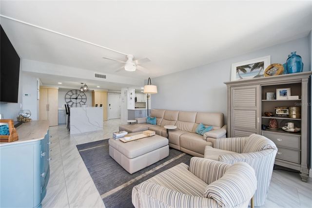 1 KEY CAPRI 306E, Treasure Island, FL 33706