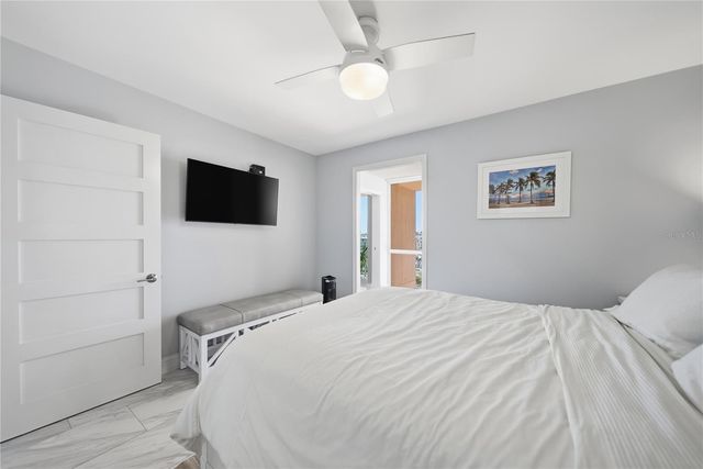 1 KEY CAPRI 306E, Treasure Island, FL 33706