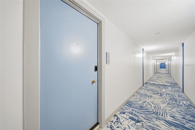 1 KEY CAPRI 306E, Treasure Island, FL 33706