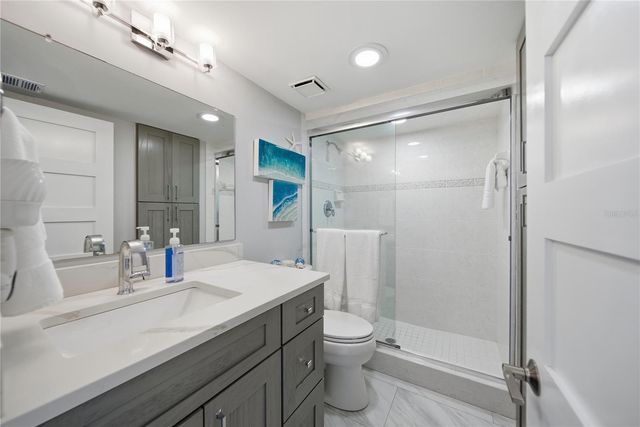 1 KEY CAPRI 306E, Treasure Island, FL 33706