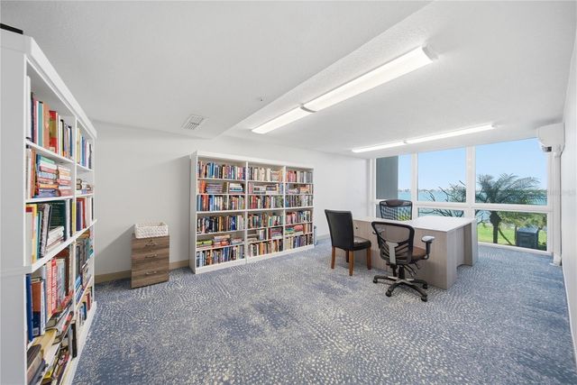 1 KEY CAPRI 306E, Treasure Island, FL 33706