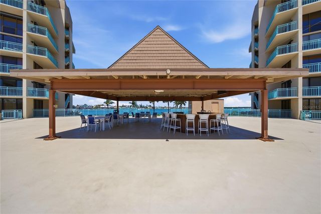 1 KEY CAPRI 306E, Treasure Island, FL 33706