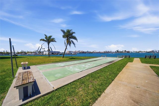 1 KEY CAPRI 306E, Treasure Island, FL 33706