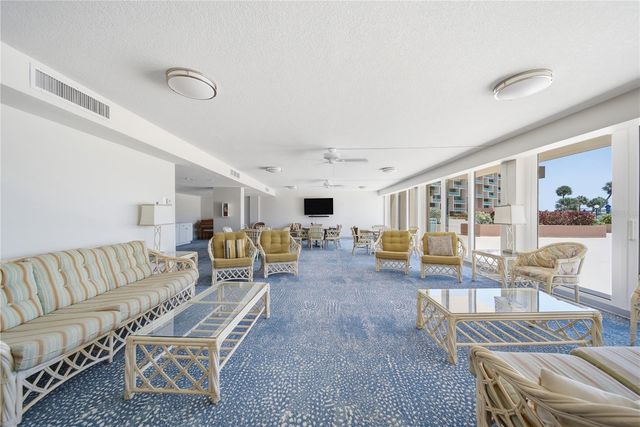 1 KEY CAPRI 306E, Treasure Island, FL 33706